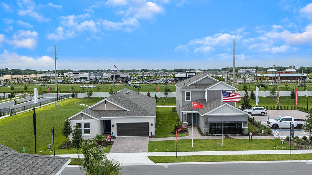 Lochside — Lochside model homes and entry