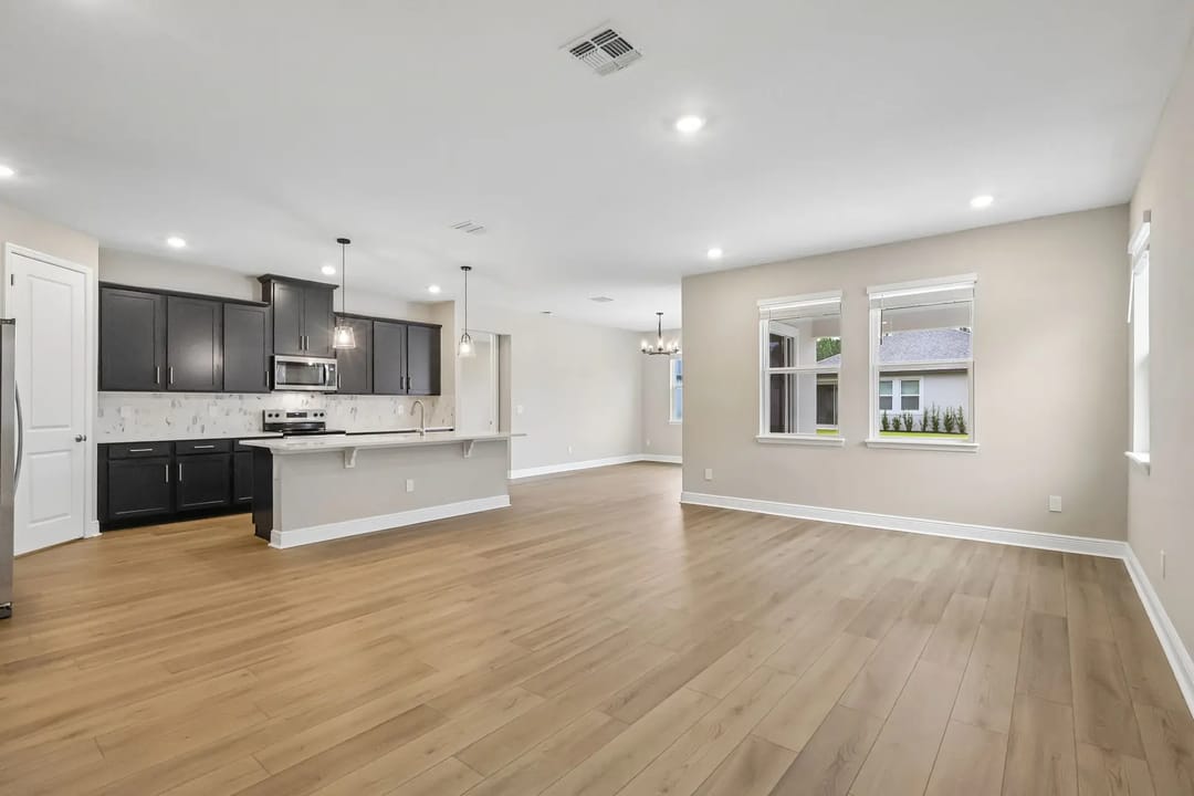 Emilia — 395 Birkdale Drive — foto 3