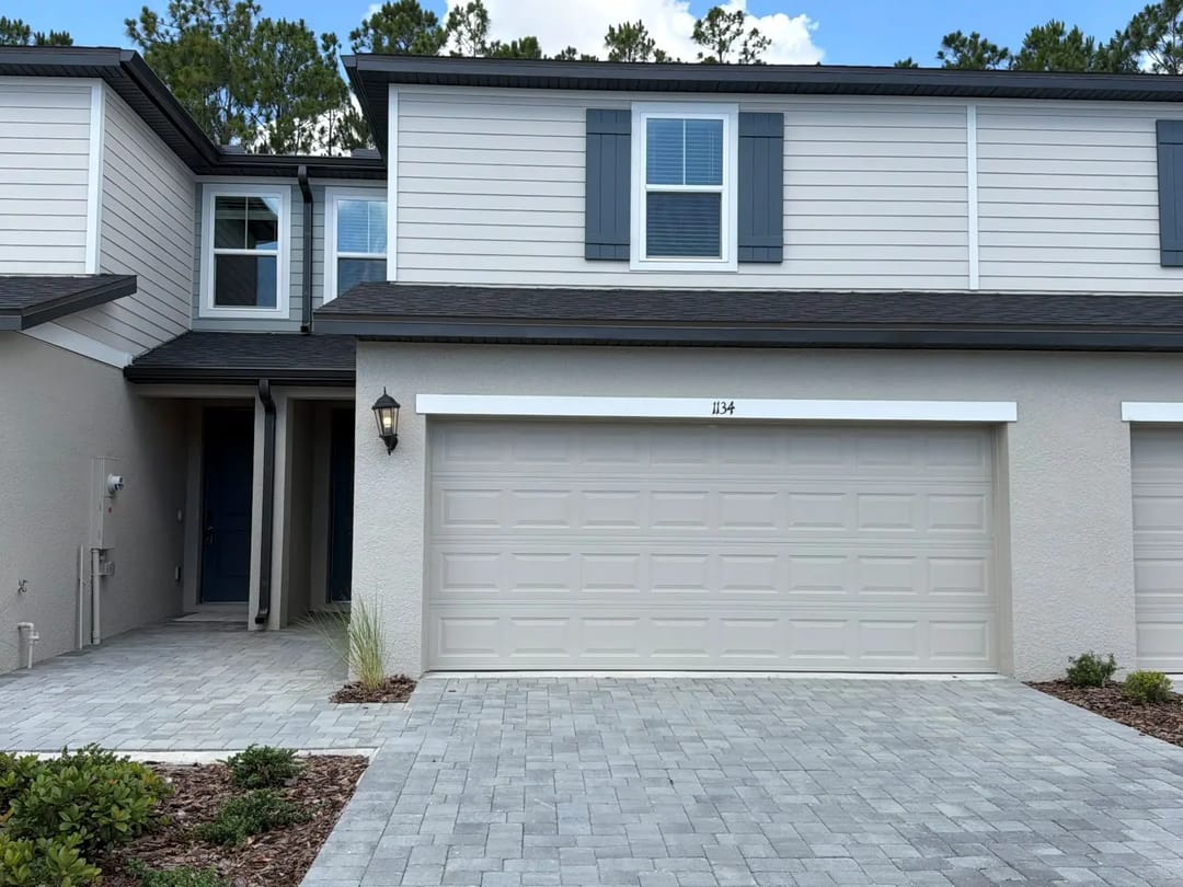 Oakville I, 1134 Bradford Park Drive — Bradford Park