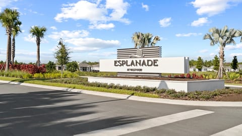 Lennar at Esplanade