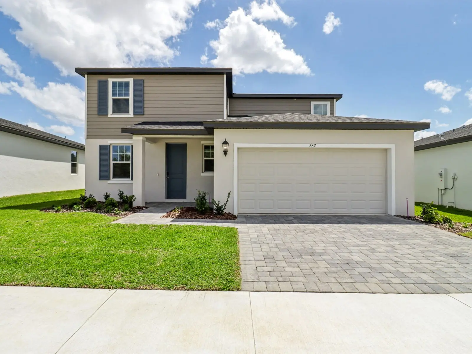 Violet — 787 Sunshower Dr. — fachada