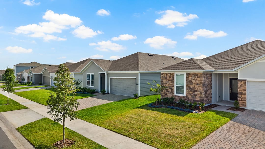 The Glades at Crossprairie — Glades Crossprairie Classic Streetscape