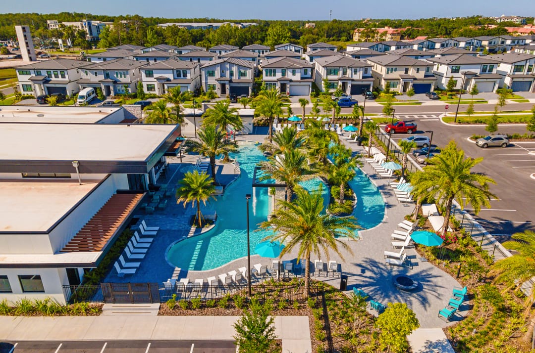Paradiso Grande Resort — Aerial view of the community pool and homes