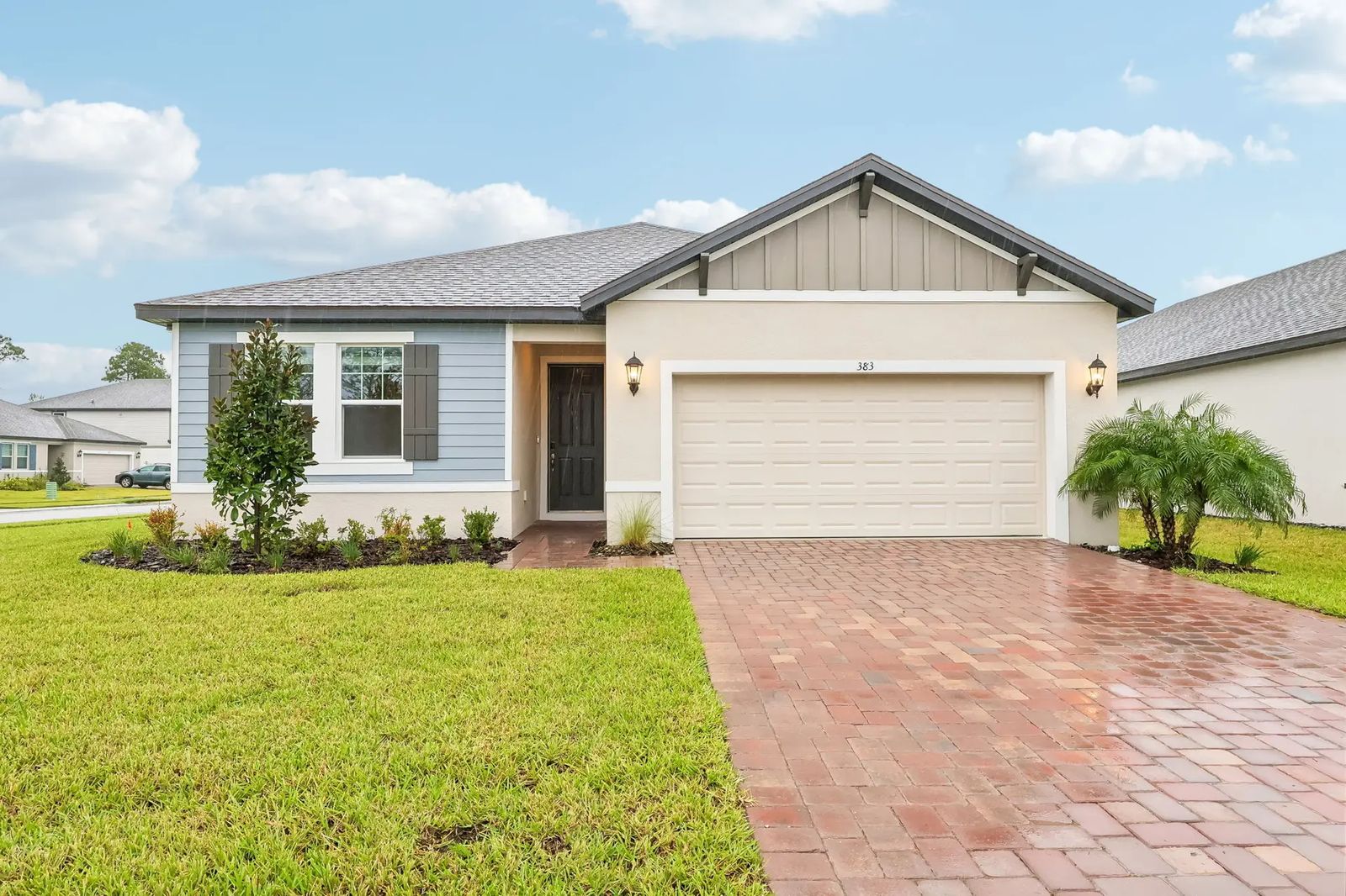 Emilia — 383 Birkdale Drive — fachada