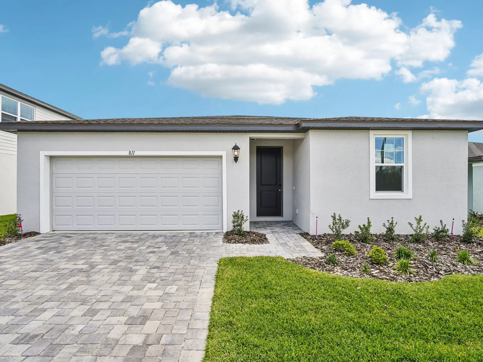 Foxglove — 811 Sunshower Dr. — fachada